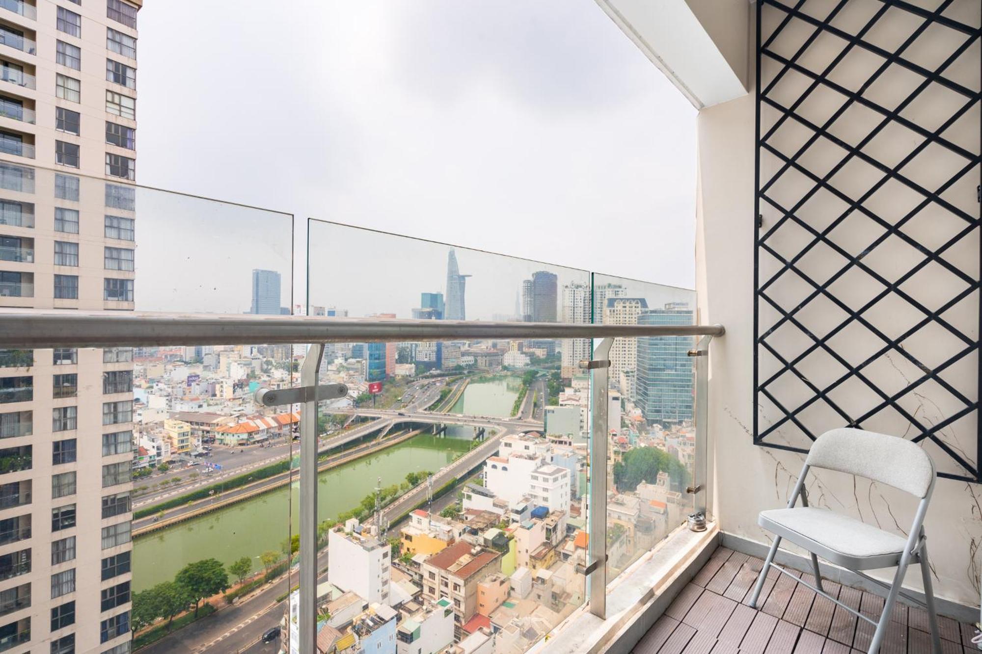 Kala Rivergate Apartments Near Ben Thanh Ho Chi Minh City Exterior photo